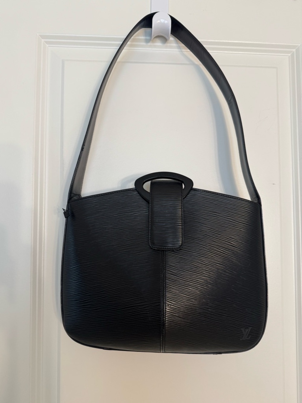 Louis Vuitton Reverie Black Epi Leather